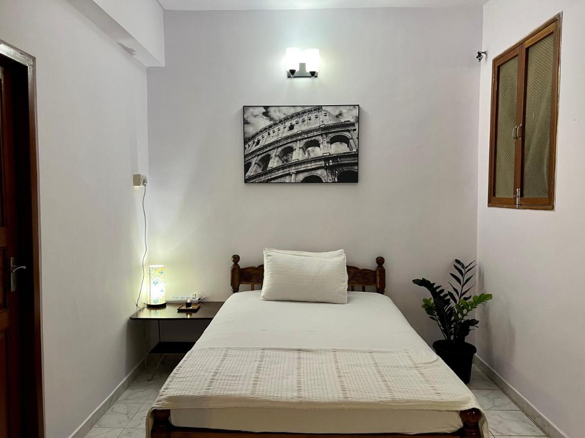 Villa By The Beach Goa Бенаулим Екстериор снимка