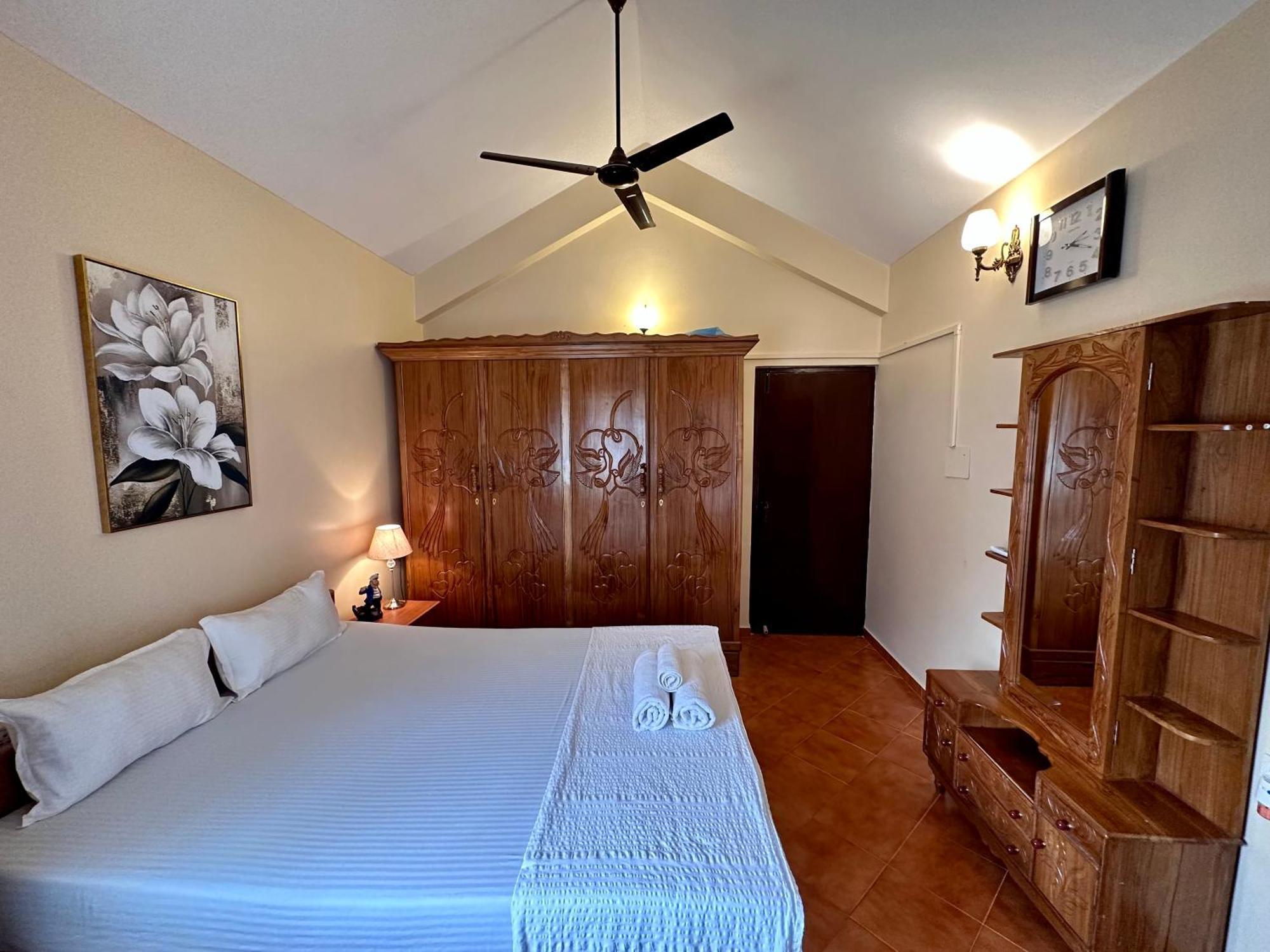 Villa By The Beach Goa Бенаулим Екстериор снимка