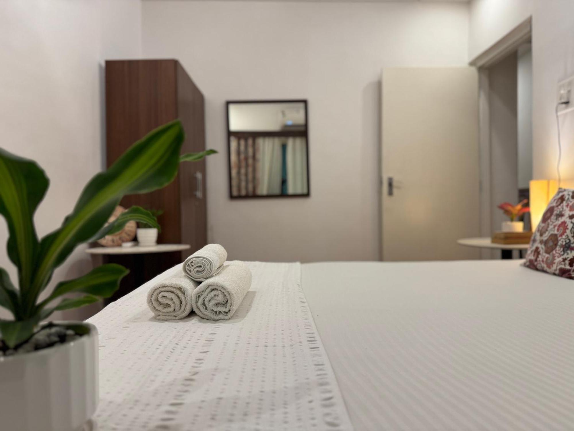 Villa By The Beach Goa Бенаулим Екстериор снимка